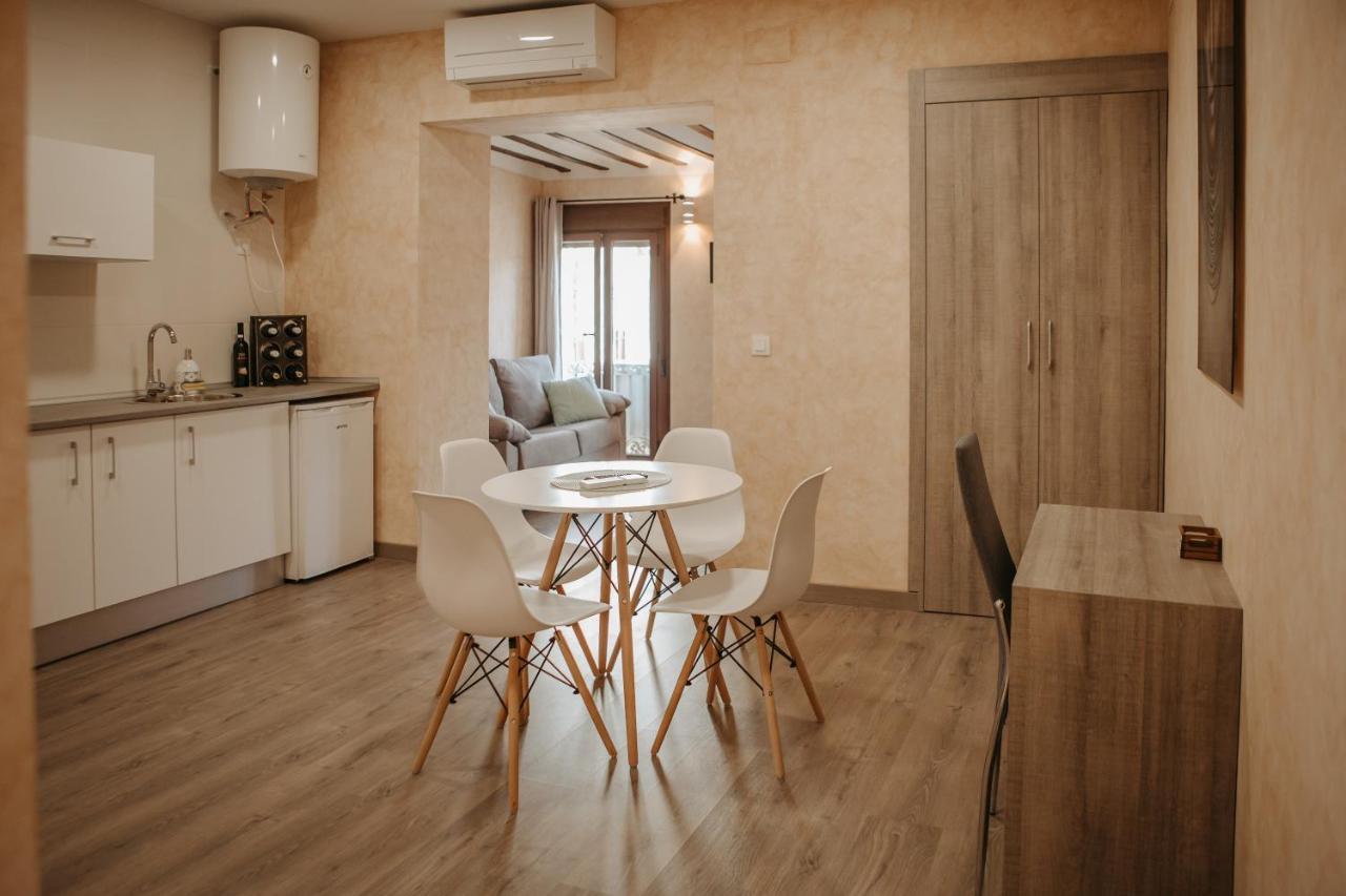 Hospedium Aloque Boutique Plaza Apartment Valdepenas Exterior photo