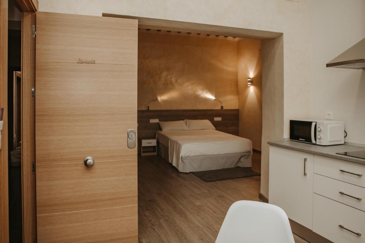Hospedium Aloque Boutique Plaza Apartment Valdepenas Exterior photo